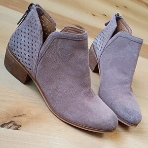 New Susina Blakely Suede Ankle Boots